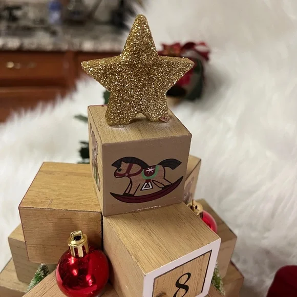 Ashland Christmas Advent Calendar - Picture 3 of 5